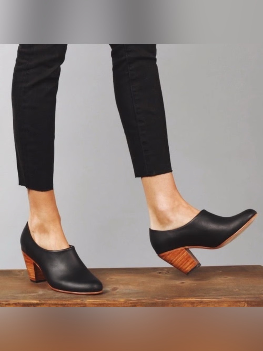 Nisolo Austin, Soft Black Leather Stacked Heel Ankle Boots / Pumps